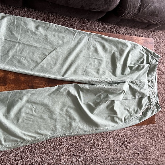 A new day light green pants size 8 - Picture 2 of 4
